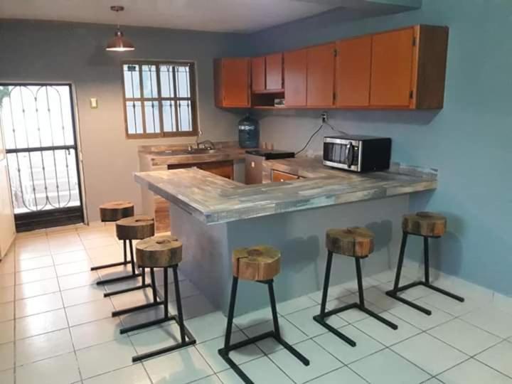 Tortuga Hostel Topolobampo Екстериор снимка